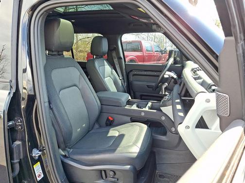 2023 Land Rover Defender 110 X-Dynamic SE