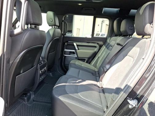 2023 Land Rover Defender 110 X-Dynamic SE