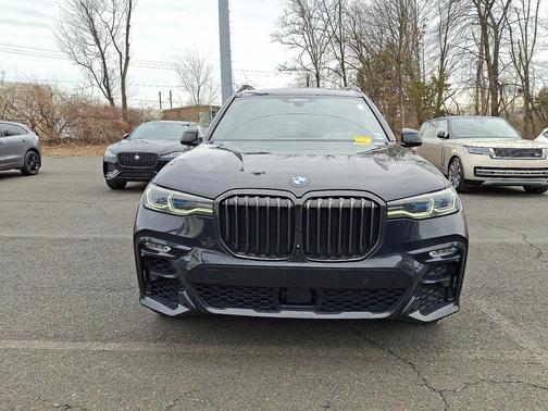 2022 BMW X7 M50i