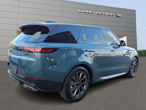 2026 Land Rover Range Rover Sport SE