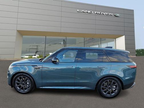 2026 Land Rover Range Rover Sport SE