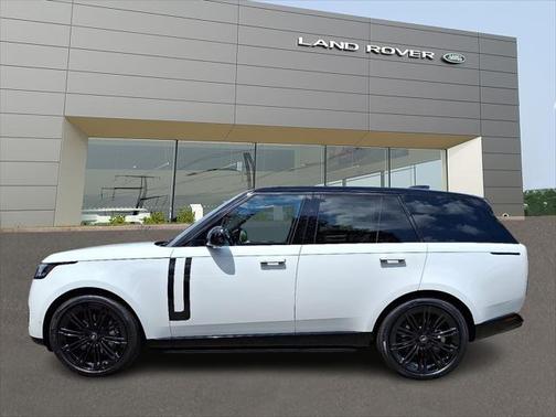 2025 Land Rover Range Rover P400 SE