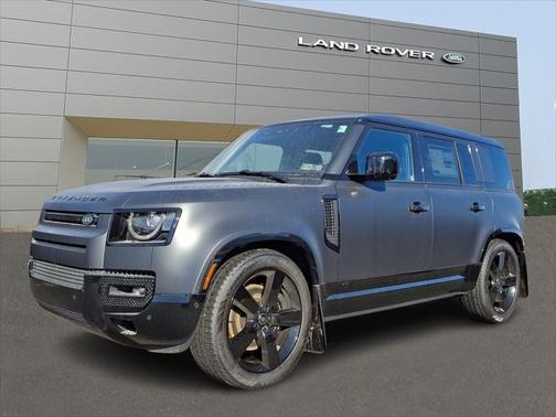 2025 Land Rover Defender 110 V8