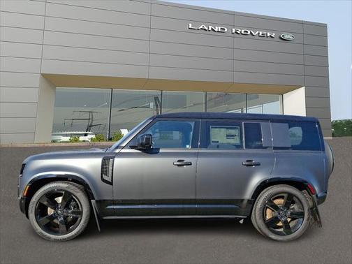 2025 Land Rover Defender 110 V8