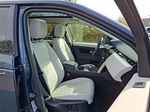 2025 Land Rover Discovery Sport S