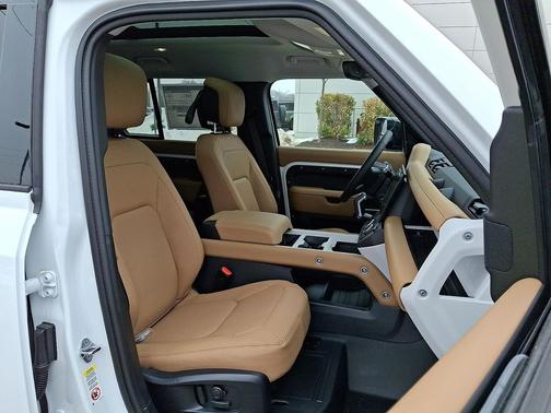 2026 Land Rover Defender P400 X-Dynamic SE