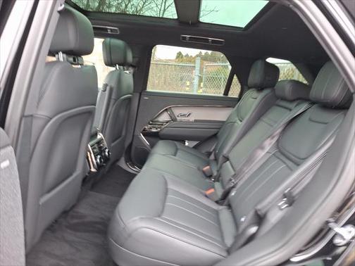 2025 Land Rover Range Rover Sport SE