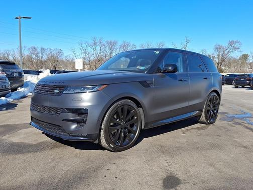 2026 Land Rover Range Rover Sport SE