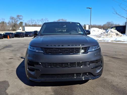 2026 Land Rover Range Rover Sport SE