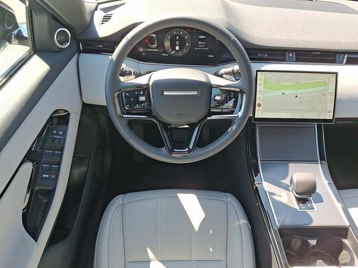Fuji White 2026 Land Rover Range Rover Evoque S