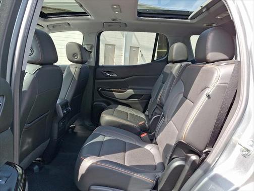 2023 GMC Acadia AWD AT4