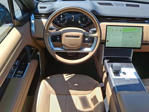 Santorini Black Metallic 2025 Land Rover Range Rover P530 SE