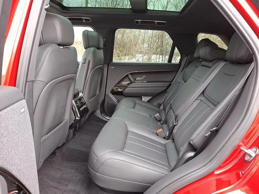 2025 Land Rover Range Rover Sport SE