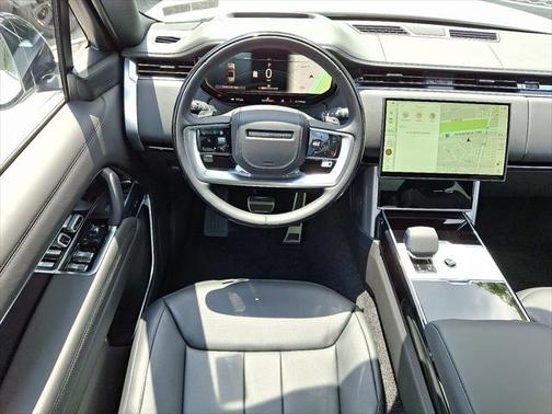 2025 Land Rover Range Rover P530 SE