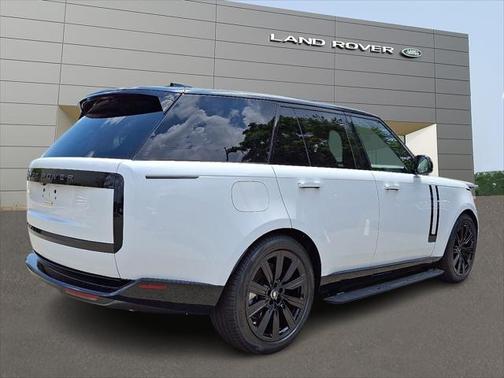 2025 Land Rover Range Rover P530 SE