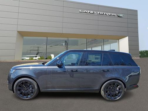 Carpathian Grey Premium Metallic 2026 Land Rover Range Rover P400 SE