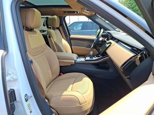 2025 Land Rover Range Rover Sport SE