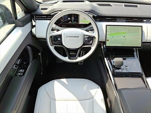 2025 Land Rover Range Rover Sport SE