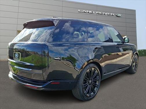 2025 Land Rover Range Rover P400 SE