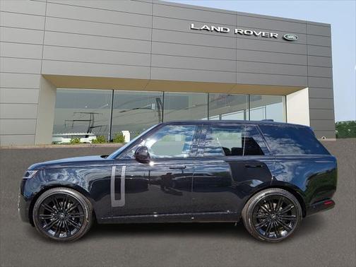 2025 Land Rover Range Rover P400 SE