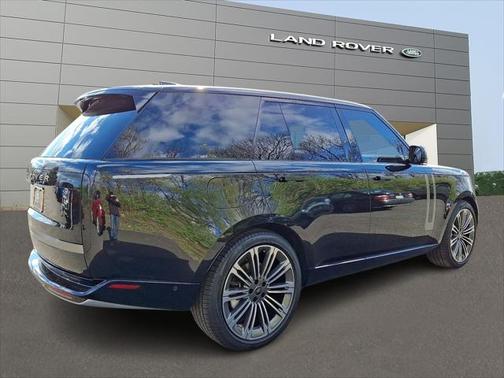 2023 Land Rover Range Rover P400 SE
