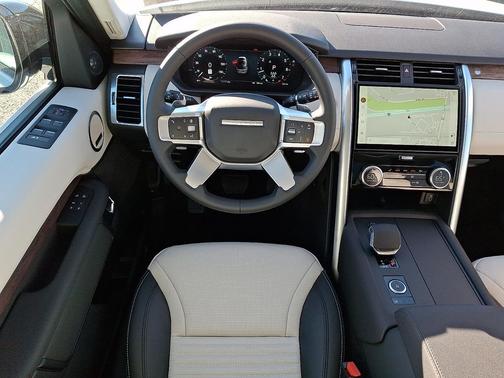 2026 Land Rover Discovery S