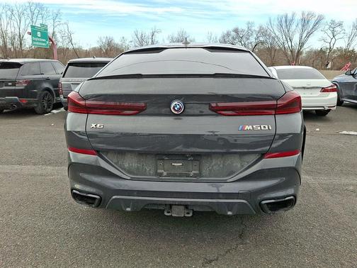 2023 BMW X6 M50i