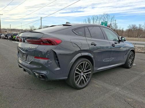 2023 BMW X6 M50i