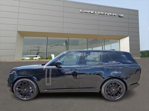 2025 Land Rover Range Rover P530 SE