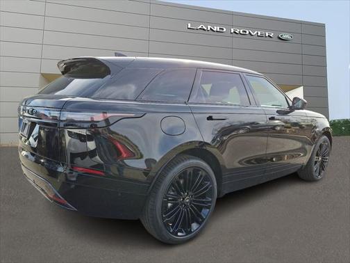 2026 Land Rover Range Rover Velar P250 SE R-Dynamic