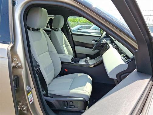 2026 Land Rover Range Rover Velar P250 SE R-Dynamic