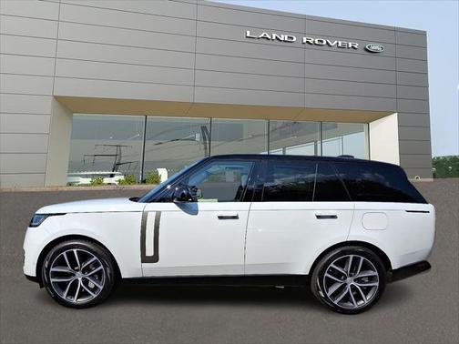 2025 Land Rover Range Rover P550e SE