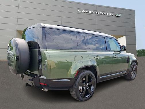 Woolstone Green Metallic 2026 Land Rover Defender P400 X-Dynamic SE