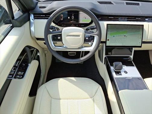 2025 Land Rover Range Rover P530 SE
