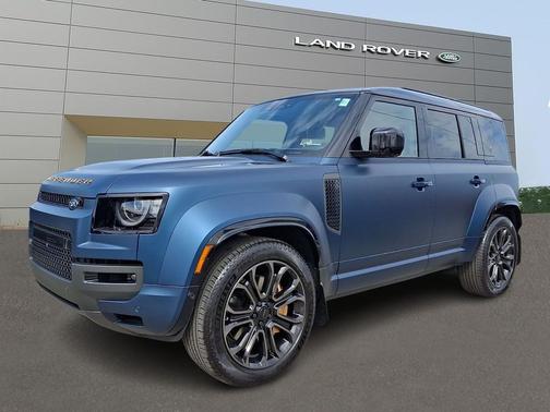 2026 Land Rover Defender V8