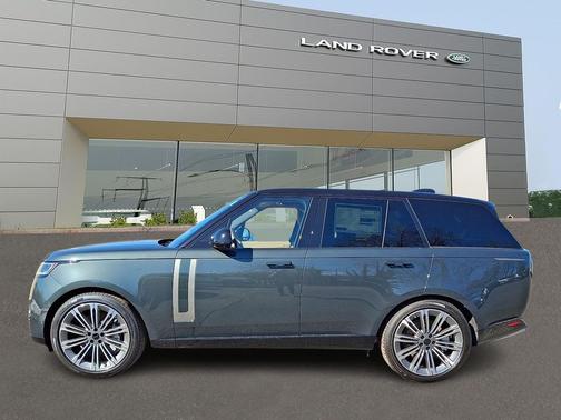2026 Land Rover Range Rover P530 SE