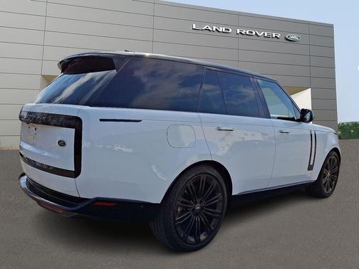 2023 Land Rover Range Rover P530 SE