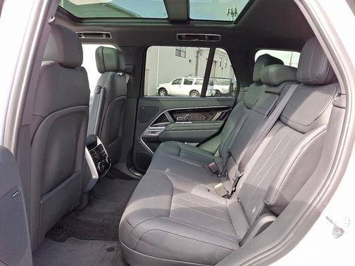 2023 Land Rover Range Rover P530 SE