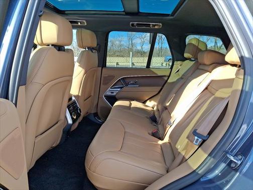 2025 Land Rover Range Rover P530 SE