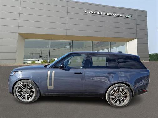 2025 Land Rover Range Rover P530 SE