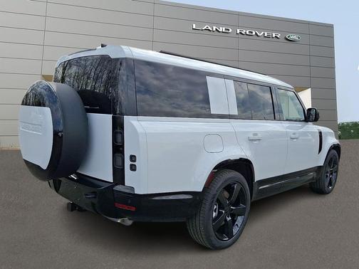 2026 Land Rover Defender P400 X-Dynamic SE