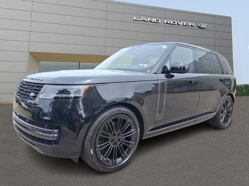 Santorini Black Metallic 2026 Land Rover Range Rover P400 SE 7 Seat