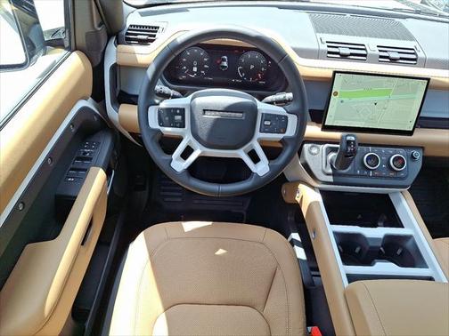 2025 Land Rover Defender 110 P300