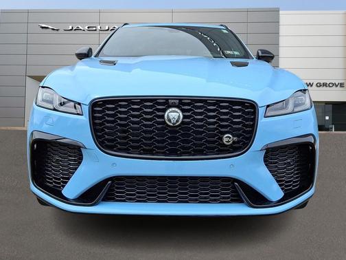 Chalk Blue Gloss - 1MR 2026 Jaguar F-PACE SVR
