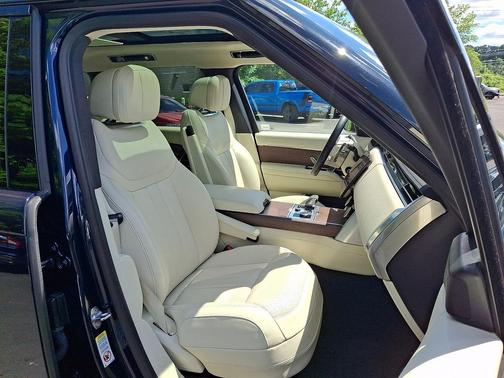 2023 Land Rover Range Rover P400 SE