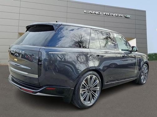 2026 Land Rover Range Rover P400 SE