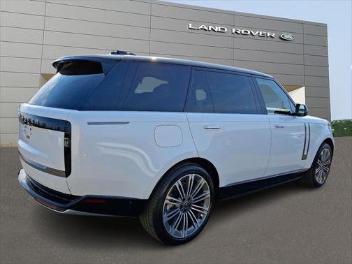 2025 Land Rover Range Rover P530 SE 7 Seat