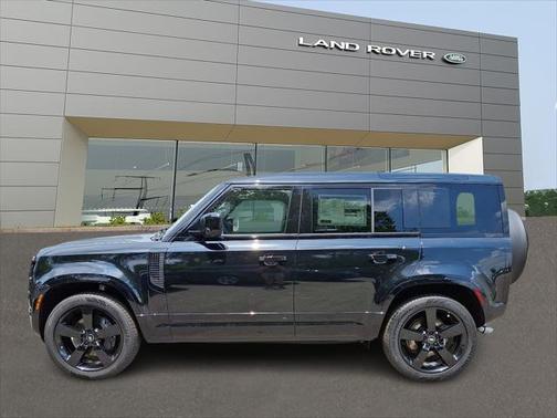 2025 Land Rover Defender 110 P500 X-Dynamic SE