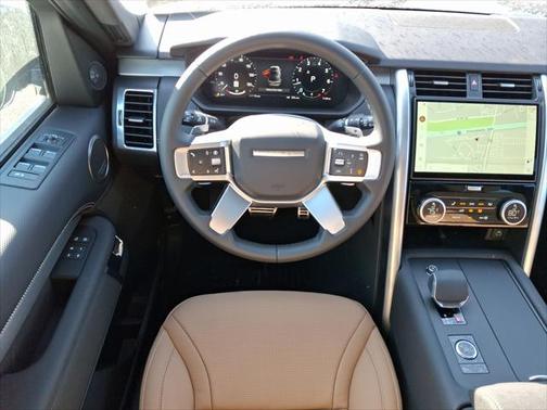 2025 Land Rover Discovery P360 Dynamic SE