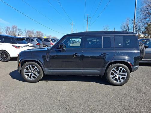 2020 Land Rover Defender 110 SE